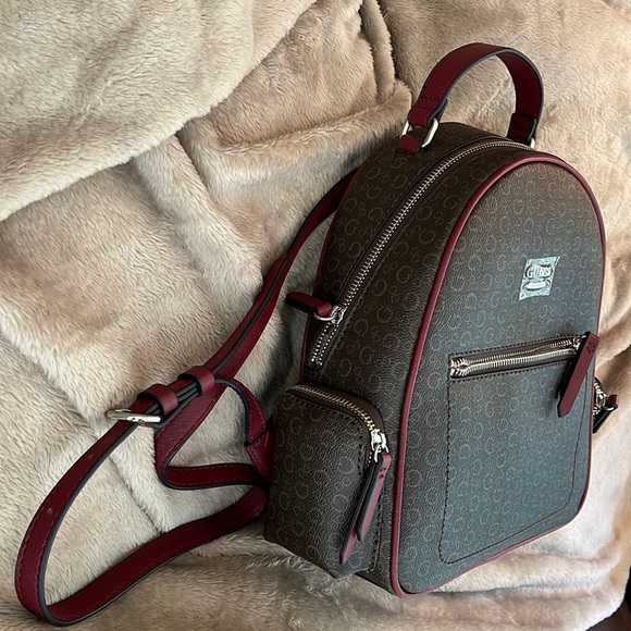 GUESS handbag/backpack/shoulder bag - Picture 4 of 14